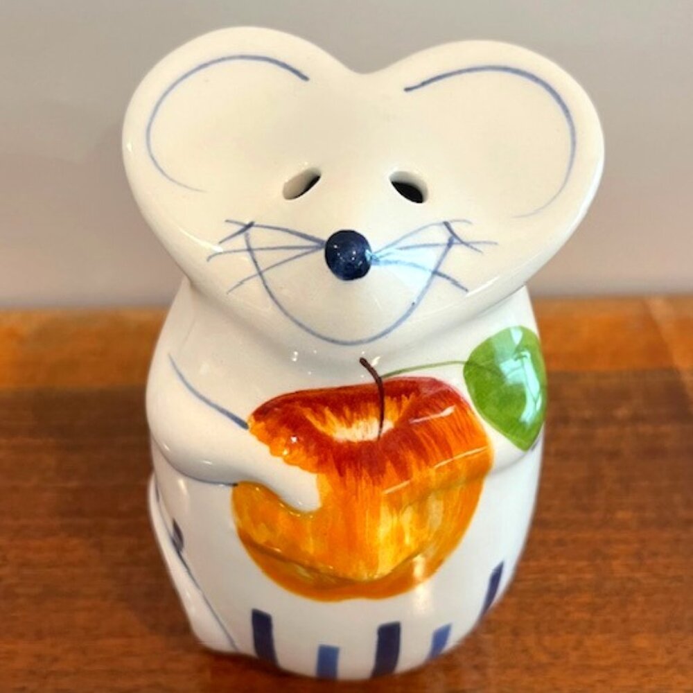 Laurie Gates Hand Painted Ceramic Mouse Holding Apple Cheese Shaker